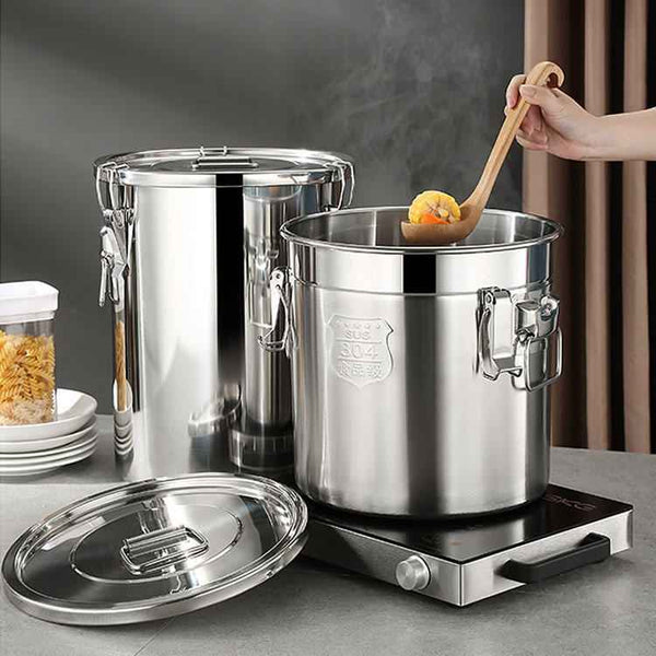 Stainless steel food storage container with locking clips, silicone lid gasket, and side handles for hotel and commercial kitchens